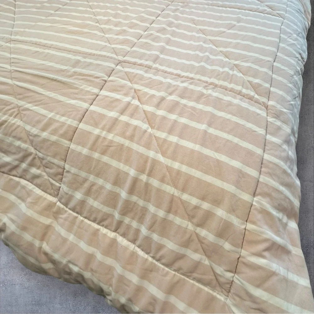 UGG Corey Reversible Full/Queen Comforter Pink/Cream‎ Stripe Sherpa Back